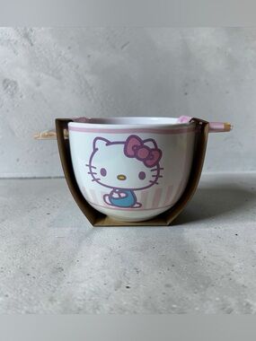 HELLO KITTY CERAMIC BOWL WITH CHOPSTICKS – 20 FL OZ – NEW IN BOX/PACKAGE